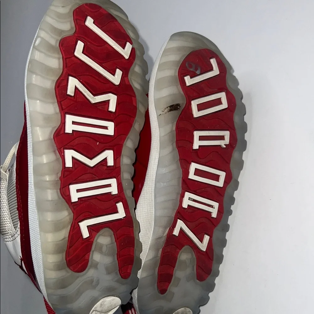 Kids Air Jordan Retro 11 Cherry Sneakers size 10C - Picture 7 of 7